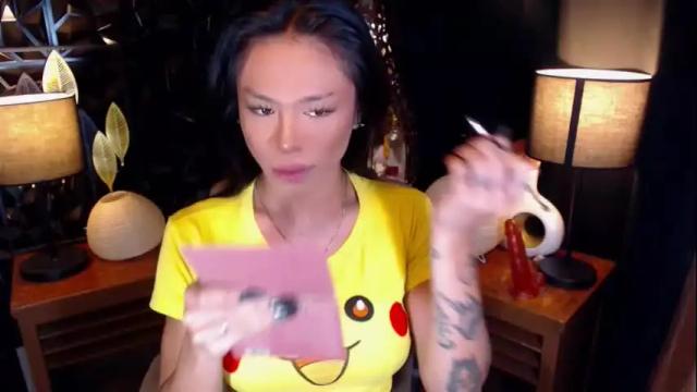 Image 4 of wildroxie Stream on Chaturbate on 26 days ago