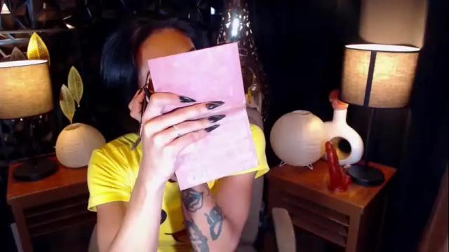 Image 7 of wildroxie Stream on Chaturbate on 26 days ago