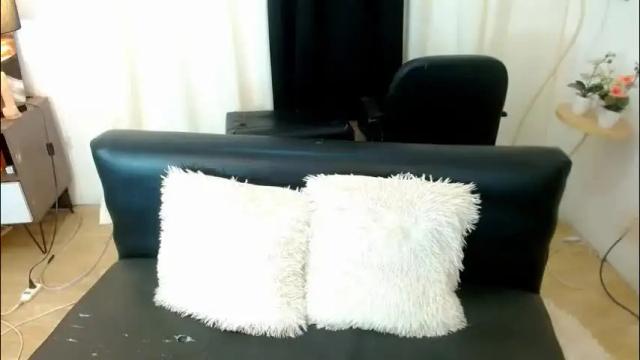Image 10 of wildsavagelucy Stream on Chaturbate on 2 months ago
