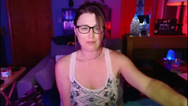Image 8 of wildsouthernpeach Stream on Chaturbate on 17 months ago