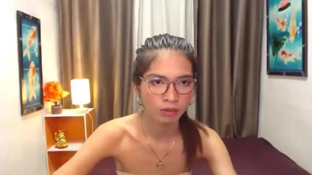 Image 10 of wildtsclarahugecock Stream on Chaturbate on 18 months ago