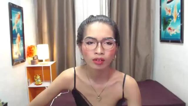 Image 7 of wildtsclarahugecock Stream on Chaturbate on 17 months ago
