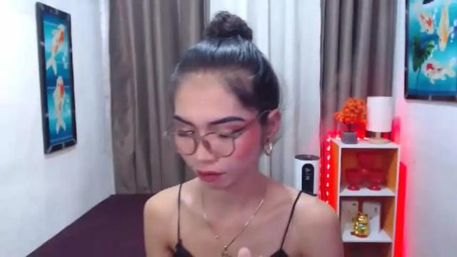 Thumbnail 1, wildtsclarahugecock's Stream at Chaturbate, 18 months ago