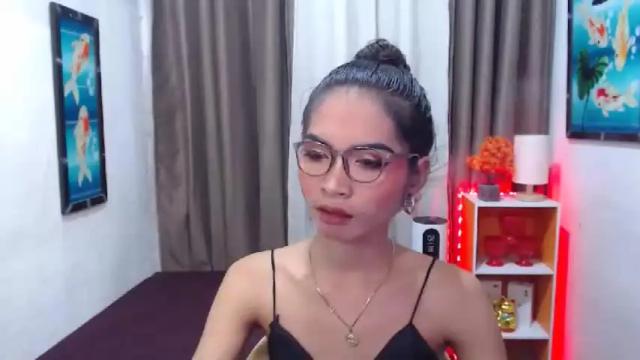Image 7 of wildtsclarahugecock Stream on Chaturbate on 16 months ago