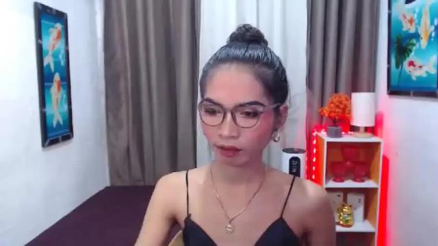 Thumbnail 3, wildtsclarahugecock's Stream at Chaturbate, 18 months ago