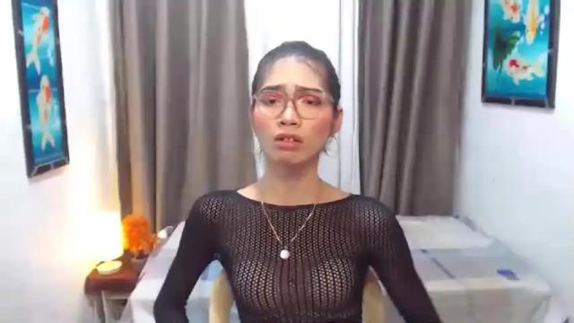 Image 4 of wildtsclarahugecock Stream on Chaturbate on 12 months ago
