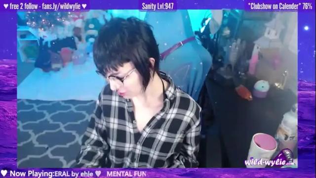 Image 3 of wildwylie Stream on Chaturbate on 19 months ago