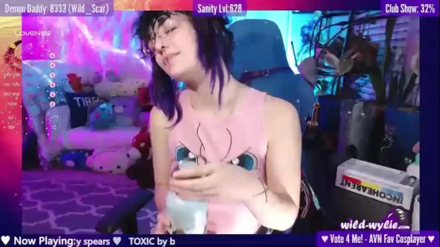Image 11 of wildwylie Stream on Chaturbate on 17 months ago