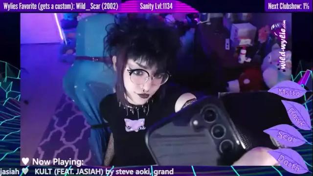 Image 2 of wildwylie Stream on Chaturbate on 15 months ago