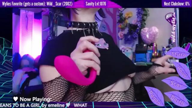 Image 6 of wildwylie Stream on Chaturbate on 15 months ago