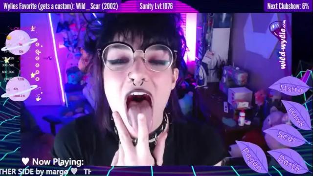 Image 7 of wildwylie Stream on Chaturbate on 15 months ago