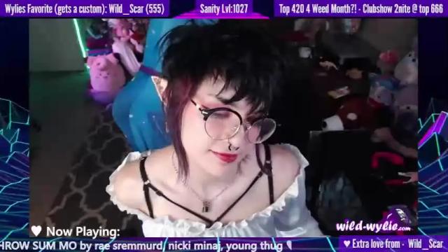 Image 10 of wildwylie Stream on Chaturbate on 14 months ago