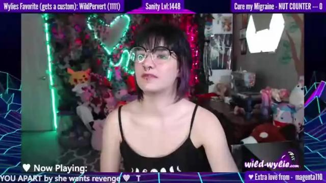 Image 10 of wildwylie Stream on Chaturbate on 14 months ago