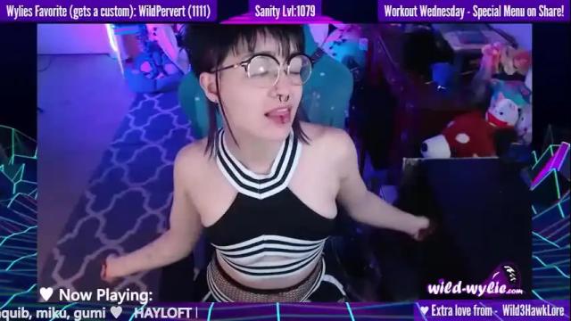 Image 6 of wildwylie Stream on Chaturbate on 14 months ago