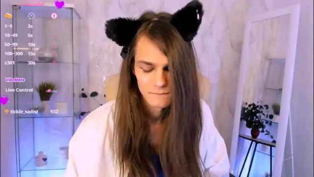 Image 7 of will_snake Stream on Chaturbate on 2 months ago