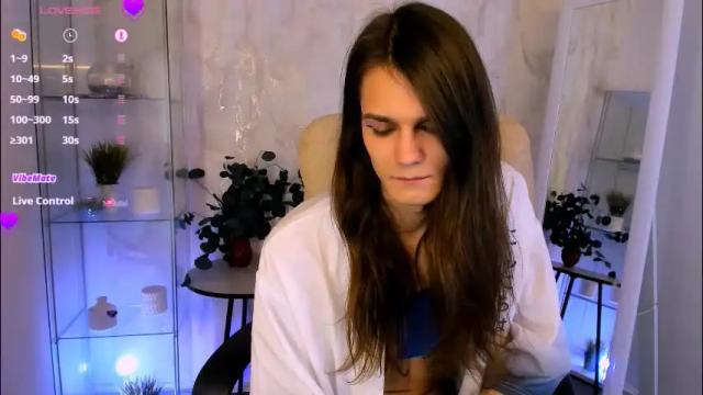 Image 2 of will_snake Stream on Chaturbate on 1 month ago