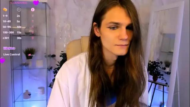 Image 4 of will_snake Stream on Chaturbate on 1 month ago