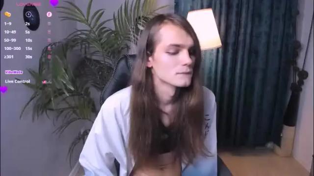 Image 8 of will_snake Stream on Chaturbate on 1 month ago