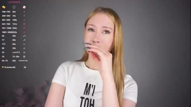 Image 4 of willabelow Stream on Chaturbate on 7 months ago