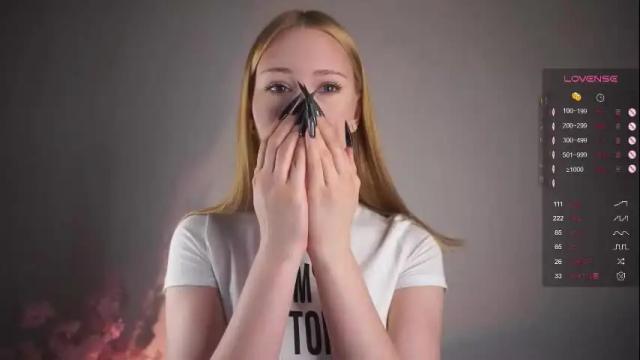 Image 2 of willabelow Stream on Chaturbate on 7 months ago