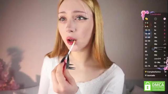 Image 7 of willabelow Stream on Chaturbate on 7 months ago