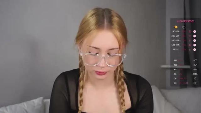 Image 8 of willabelow Stream on Chaturbate on 7 months ago