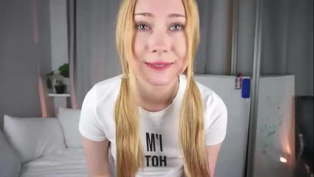 Image 7 of willabelow Stream on Chaturbate on 6 months ago