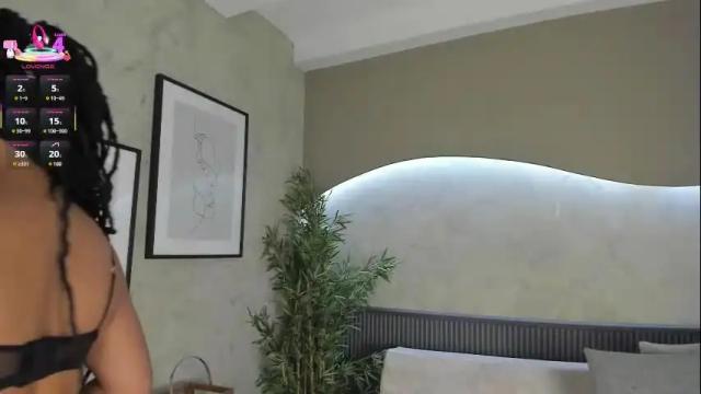 Image 4 of willow_hendrix Stream on Chaturbate on 26 days ago