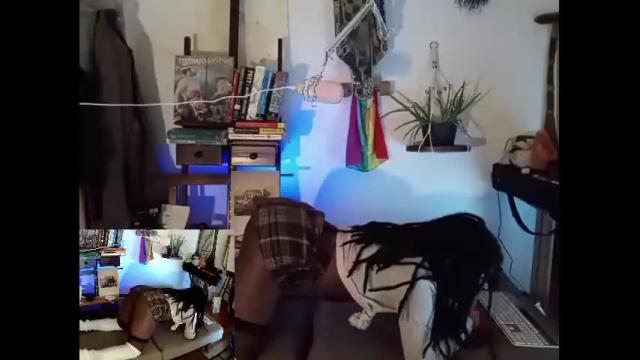 Image 8 of willowsmalls Stream on Chaturbate on 16 months ago