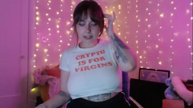 Image 2 of wingardiumleveveosa Stream on Chaturbate on 18 months ago