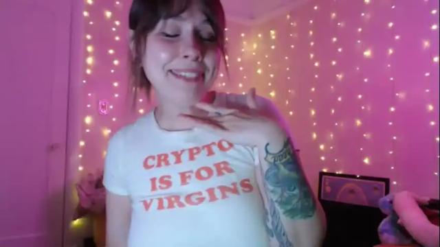 Image 3 of wingardiumleveveosa Stream on Chaturbate on 18 months ago