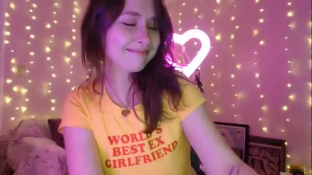 Image 3 of wingardiumleveveosa Stream on Chaturbate on 15 months ago