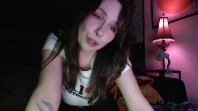 Image 12 of wingardiumleveveosa Stream on Chaturbate on 16 months ago