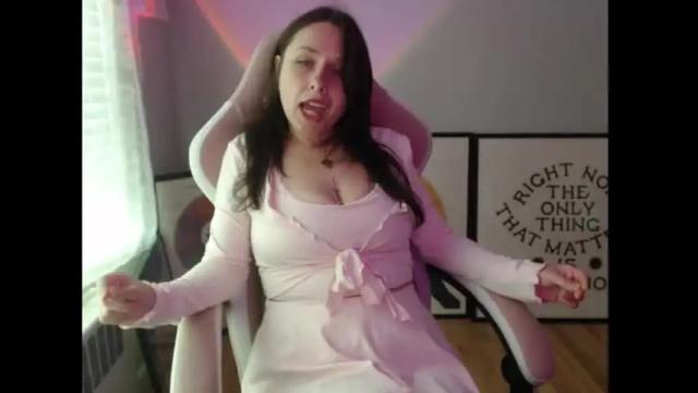 Image 10 of wingardiumleveveosa Stream on Chaturbate on 11 days ago