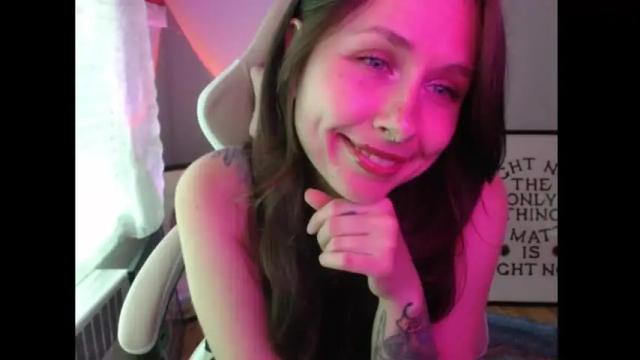 Image 3 of wingardiumleveveosa Stream on Chaturbate on 10 days ago