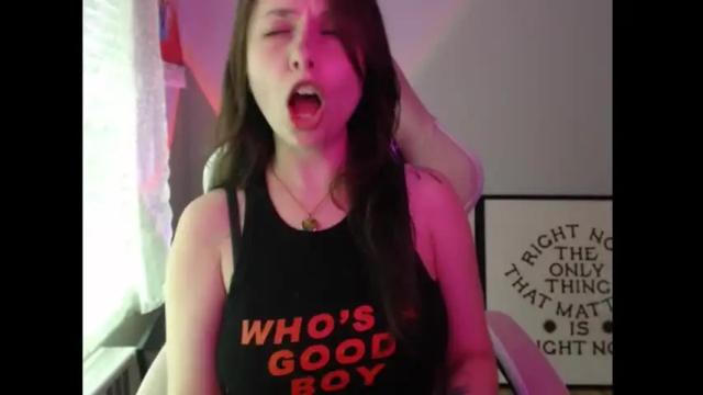 Image 7 of wingardiumleveveosa Stream on Chaturbate on 10 days ago
