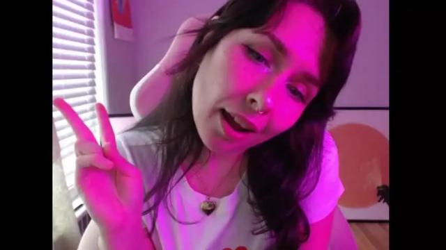 Thumbnail 2, wingardiumleveveosa's Stream at Chaturbate, 2 months ago