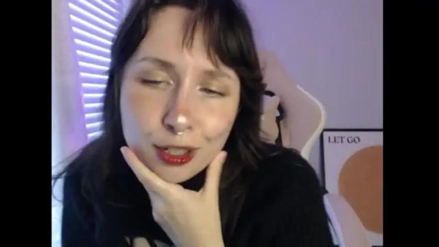 Image 7 of wingardiumleveveosa Stream on Chaturbate on 2 months ago