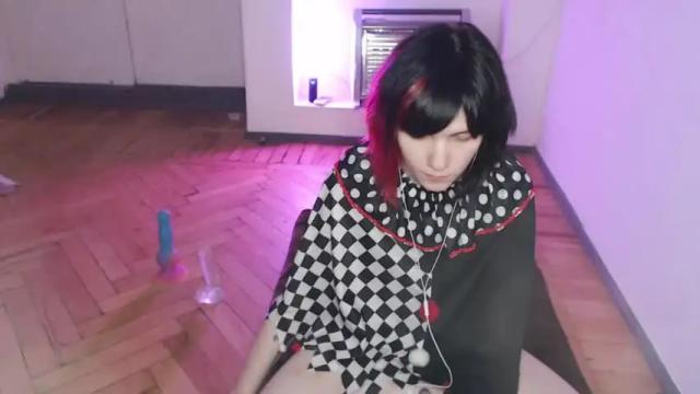 Image 3 of wings_of_kynareth Stream on Chaturbate on 15 months ago
