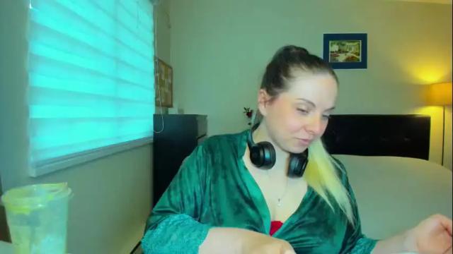 Image 6 of winter_miracle Stream on Chaturbate on 1 month ago