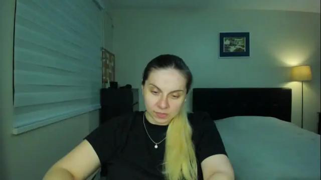 Image 2 of winter_miracle Stream on Chaturbate on 22 days ago