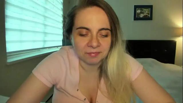 Image 12 of winter_miracle Stream on Chaturbate on 18 days ago
