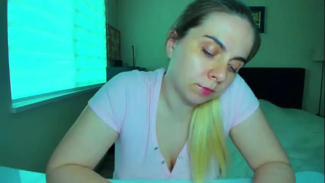Image 3 of winter_miracle Stream on Chaturbate on 18 days ago
