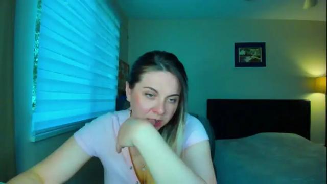 Image 4 of winter_miracle Stream on Chaturbate on 13 days ago