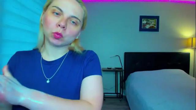 Image 3 of winter_miracle Stream on Chaturbate on 2 months ago