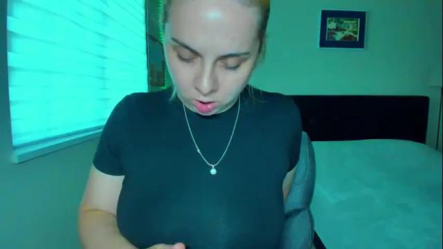 Image 3 of winter_miracle Stream on Chaturbate on 2 months ago