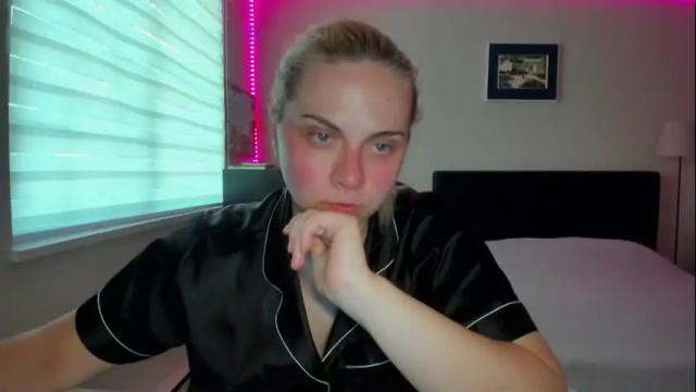 Image 3 of winter_miracle Stream on Chaturbate on 2 months ago