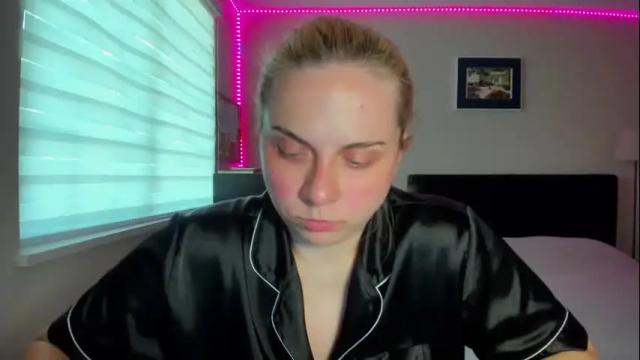 Image 4 of winter_miracle Stream on Chaturbate on 2 months ago