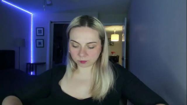 Image 4 of winter_miracle Stream on Chaturbate on 1 month ago