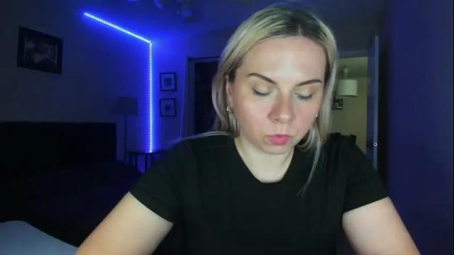 Image 3 of winter_miracle Stream on Chaturbate on 1 month ago